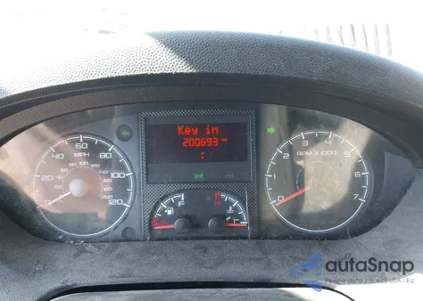 2014 Ram Promaster 1500 Low Roof z USA, uszkodzony, nr VIN 3C6TRVAGXEE101211